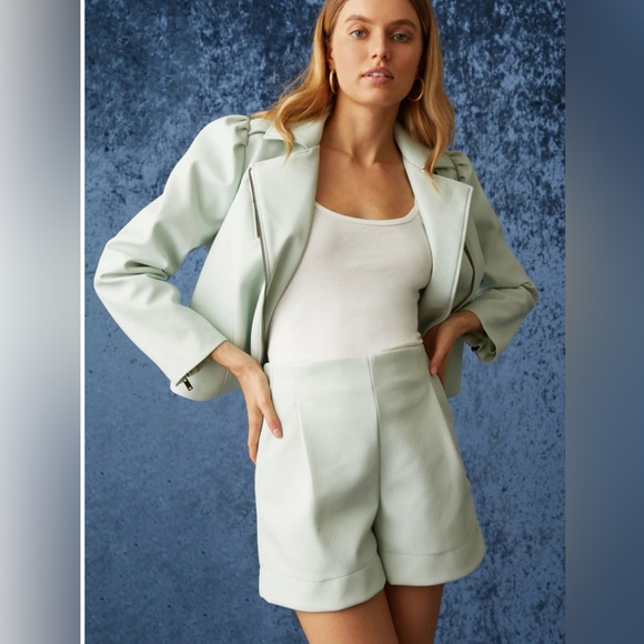 Marie Oliver Fay Short, Seafoam green in Vegan leather Sz 4 NWT - Picture 1 of 9